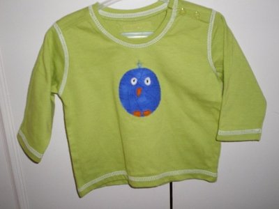 Gras groen shirtje met vogel